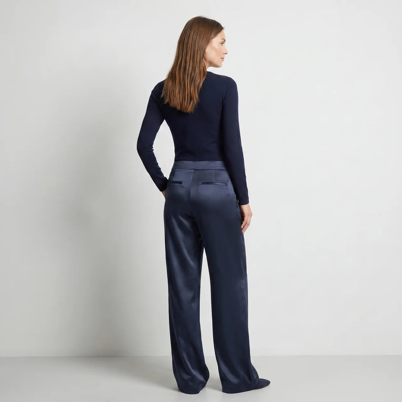 Spodnie satynowe – wide leg