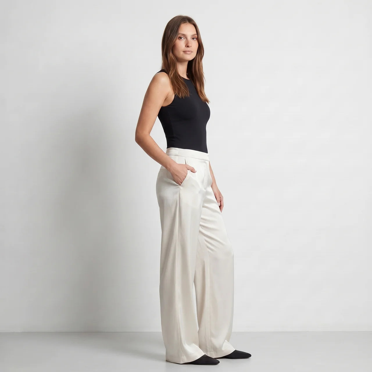 Spodnie satynowe – wide leg